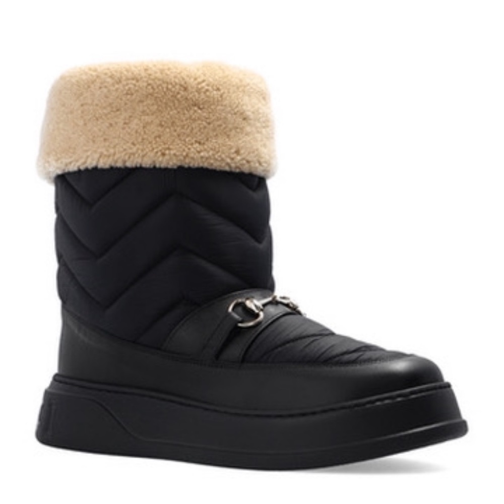 Gucci black quilted snow boots